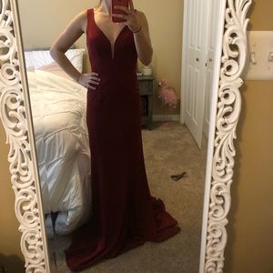 Maroon formal fitted dress